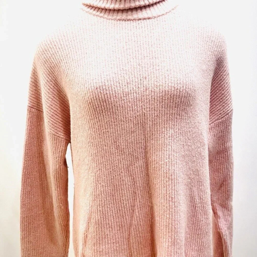 CHELSEA 28 Women Long Sleeve Pull-Over Turtle Neck Pink Sweater Size Medium
